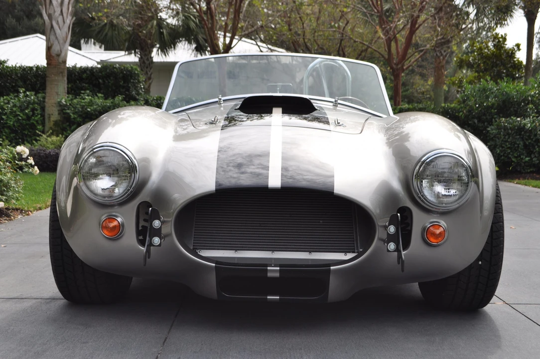 Shelby Cobra Replica - Image 2 of 31