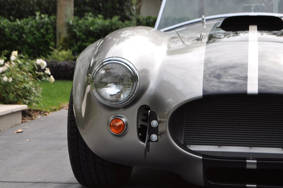 Shelby Cobra Replica - Image 15 of 31