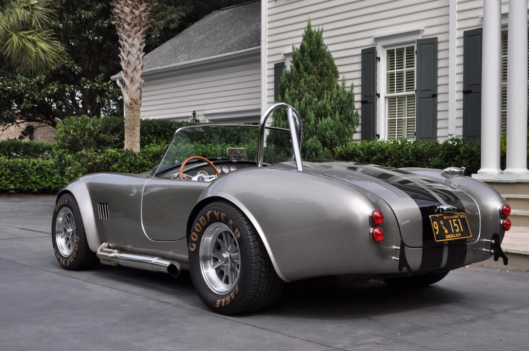 Shelby Cobra Replica - Image 7 of 31