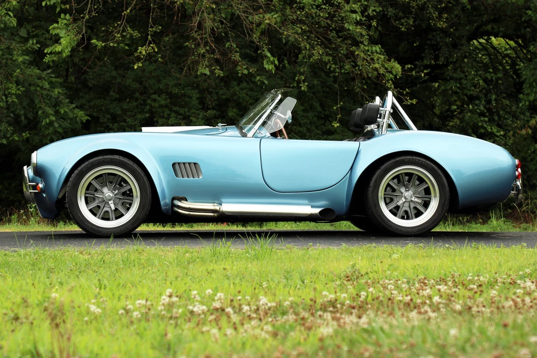 Shelby Cobra Replica - Image 5 of 31