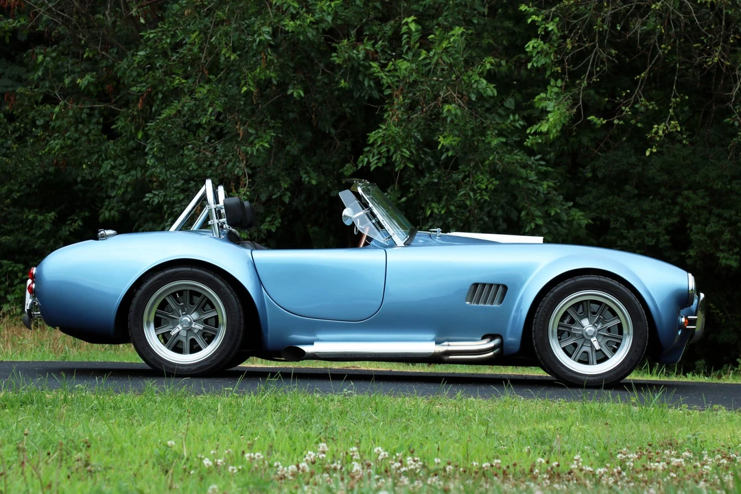 Shelby Cobra Replica - Image 15 of 31