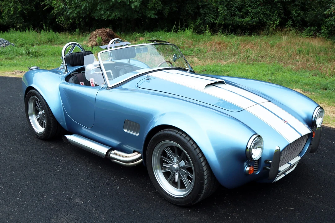 Shelby Cobra Replica - Image 18 of 31
