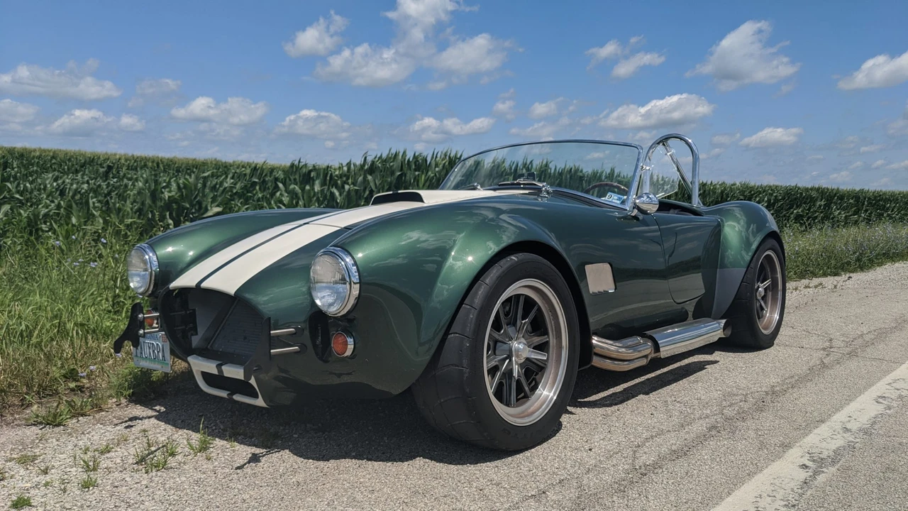 Shelby Cobra Replica - Image 8 of 31
