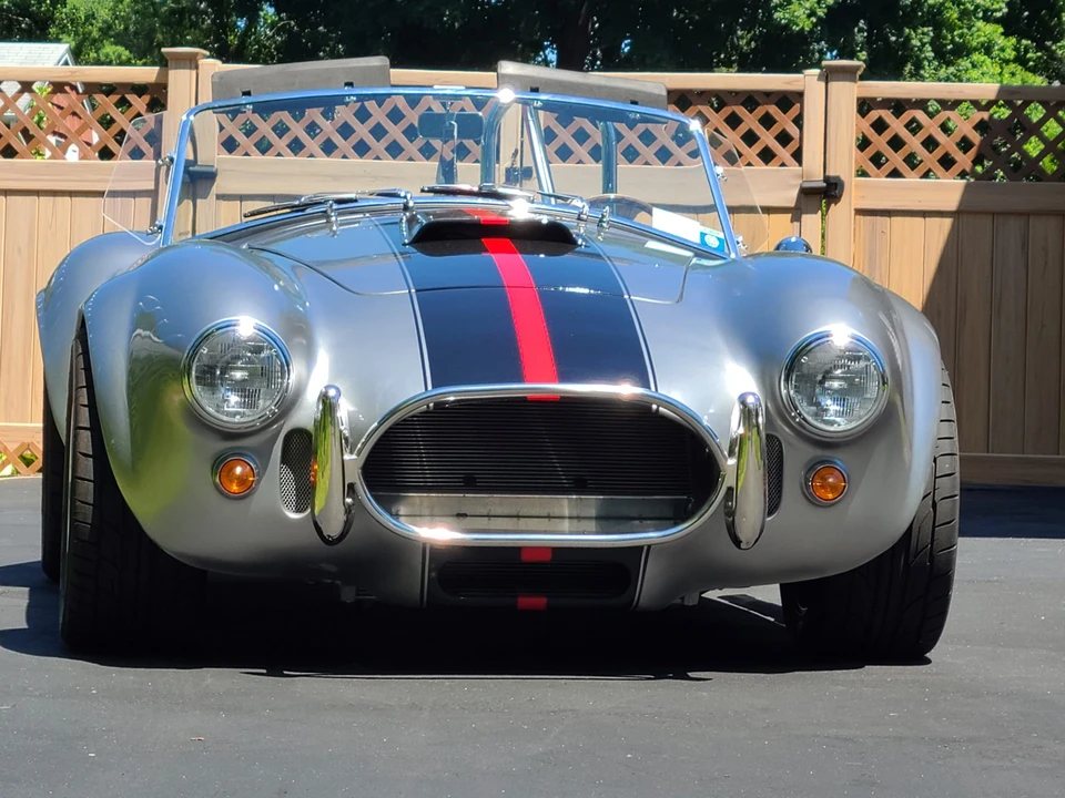 Shelby Cobra Replica - Image 9 of 31