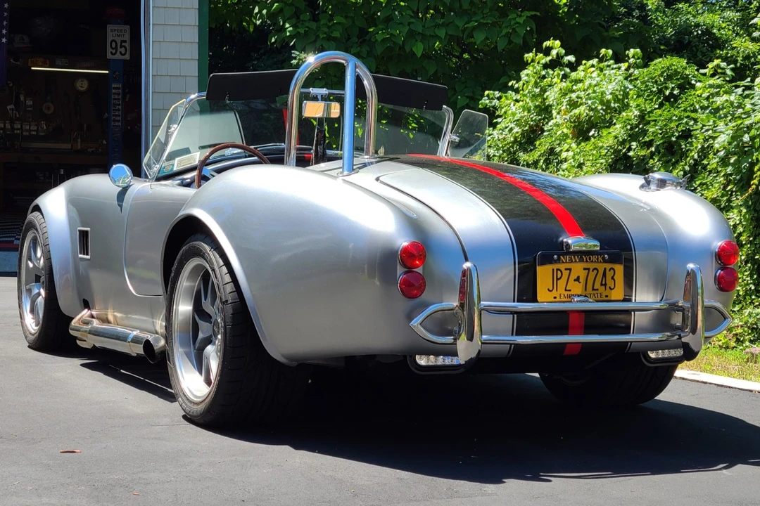 Shelby Cobra Replica - Image 28 of 31