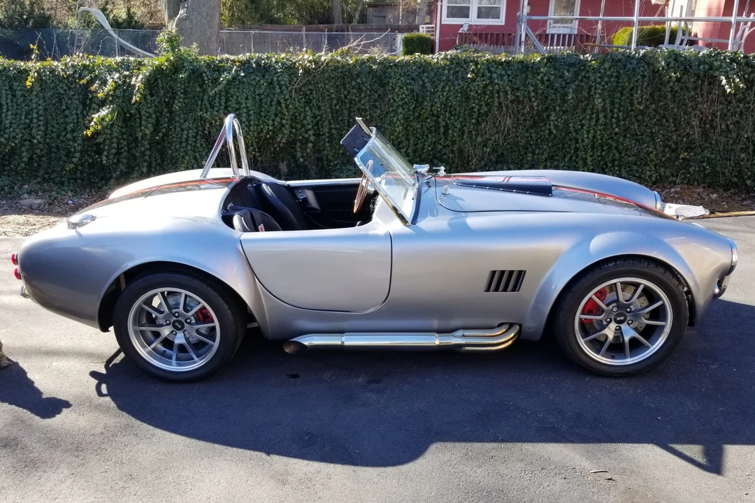 Shelby Cobra Replica - Image 21 of 31