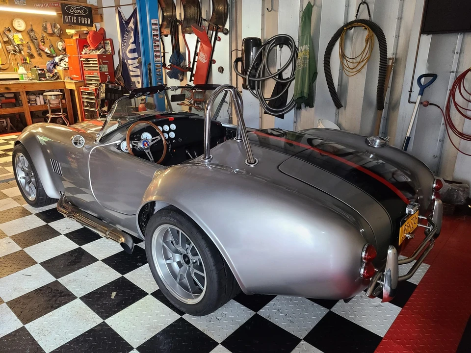 Shelby Cobra Replica - Image 30 of 31