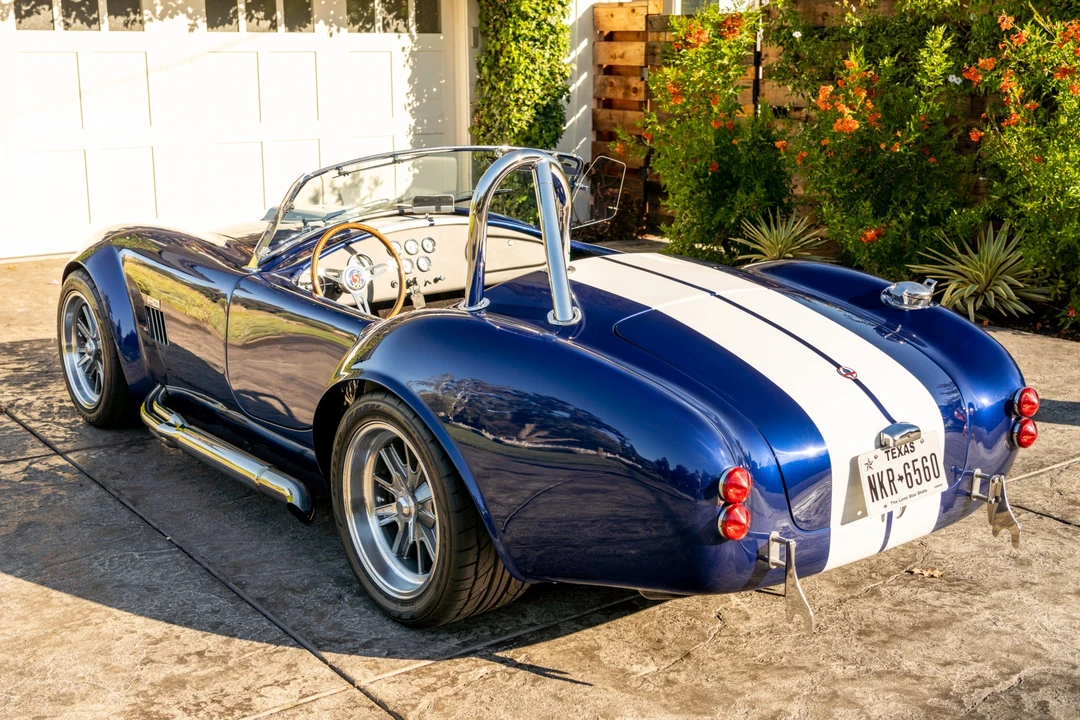 Shelby Cobra Replica - Image 7 of 31