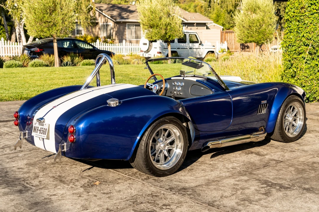 Shelby Cobra Replica - Image 5 of 31