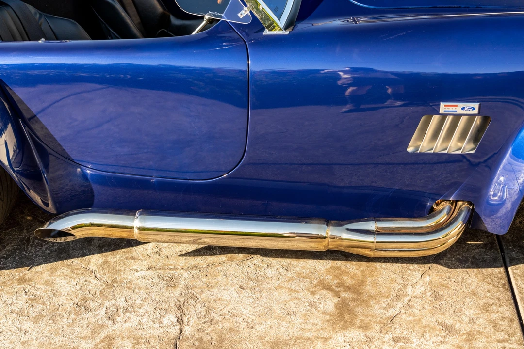 Shelby Cobra Replica - Image 11 of 31