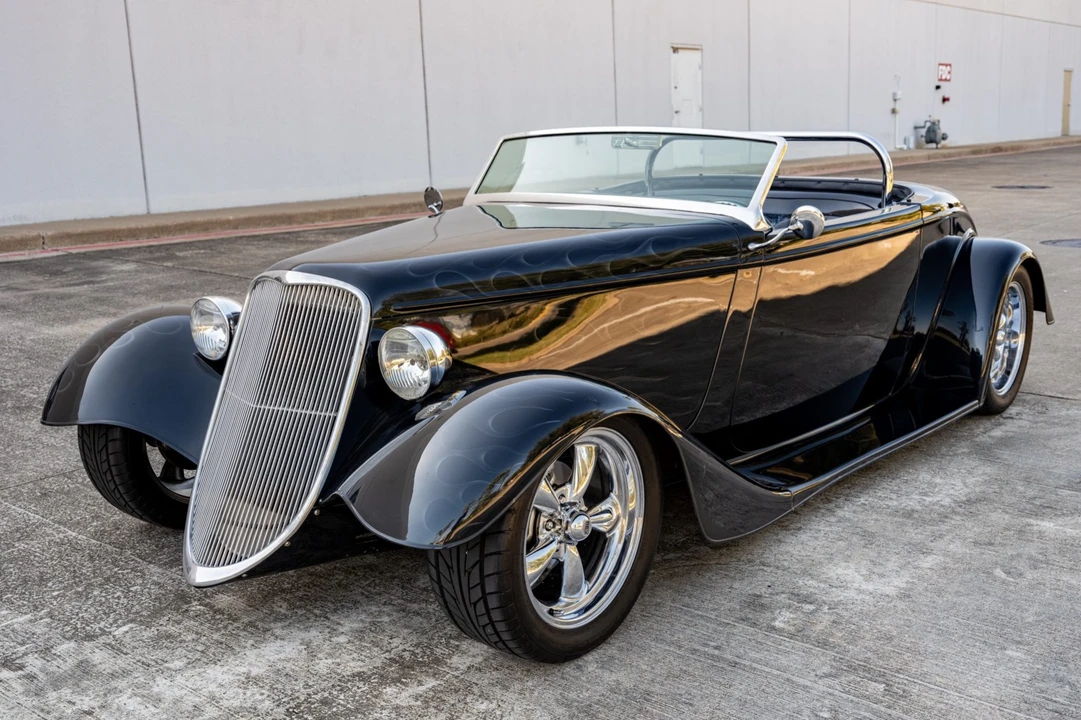 Ford Hot Rod - Image 1 of 31