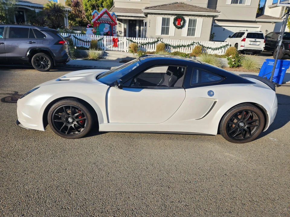 Factory Five 818 - Image 13 of 31