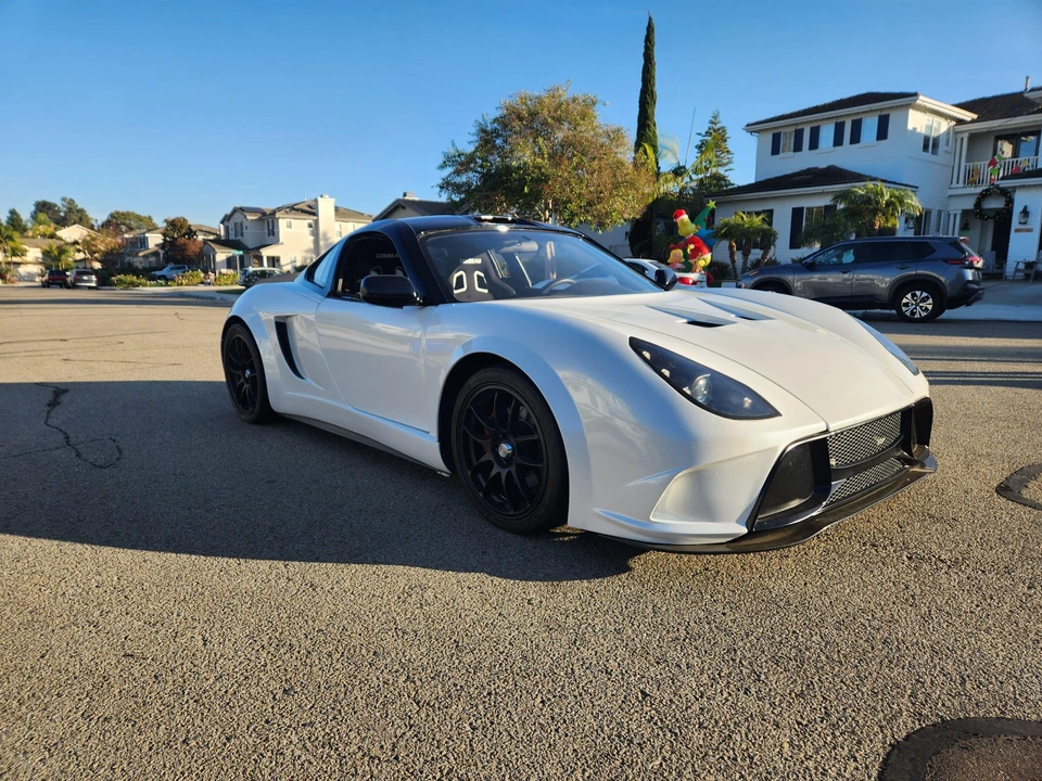 Factory Five 818 - Image 5 of 31