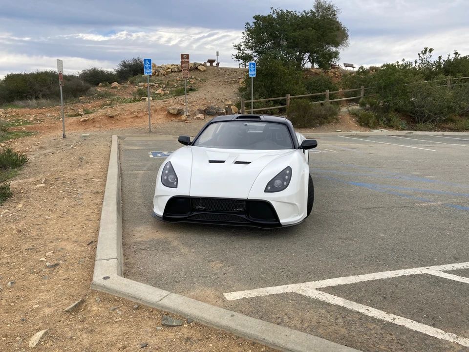 Factory Five 818 - Image 3 of 31
