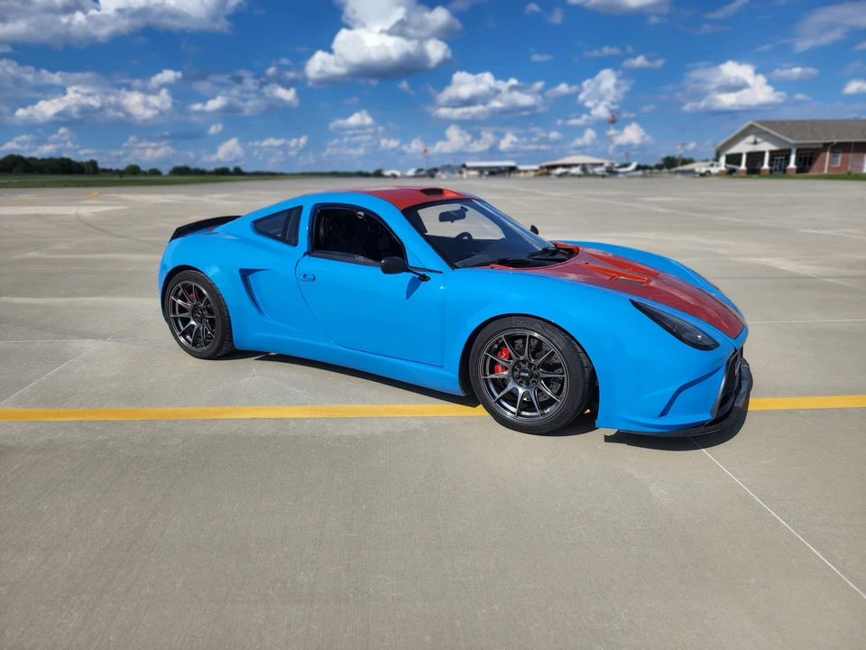 Factory Five 818 - Image 4 of 31