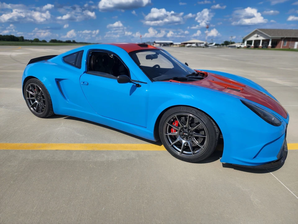 Factory Five 818 - Image 5 of 31