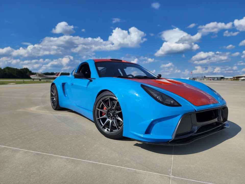 Factory Five 818 - Image 3 of 31