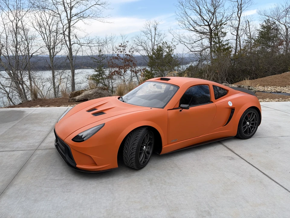 Factory Five 818 - Image 2 of 31