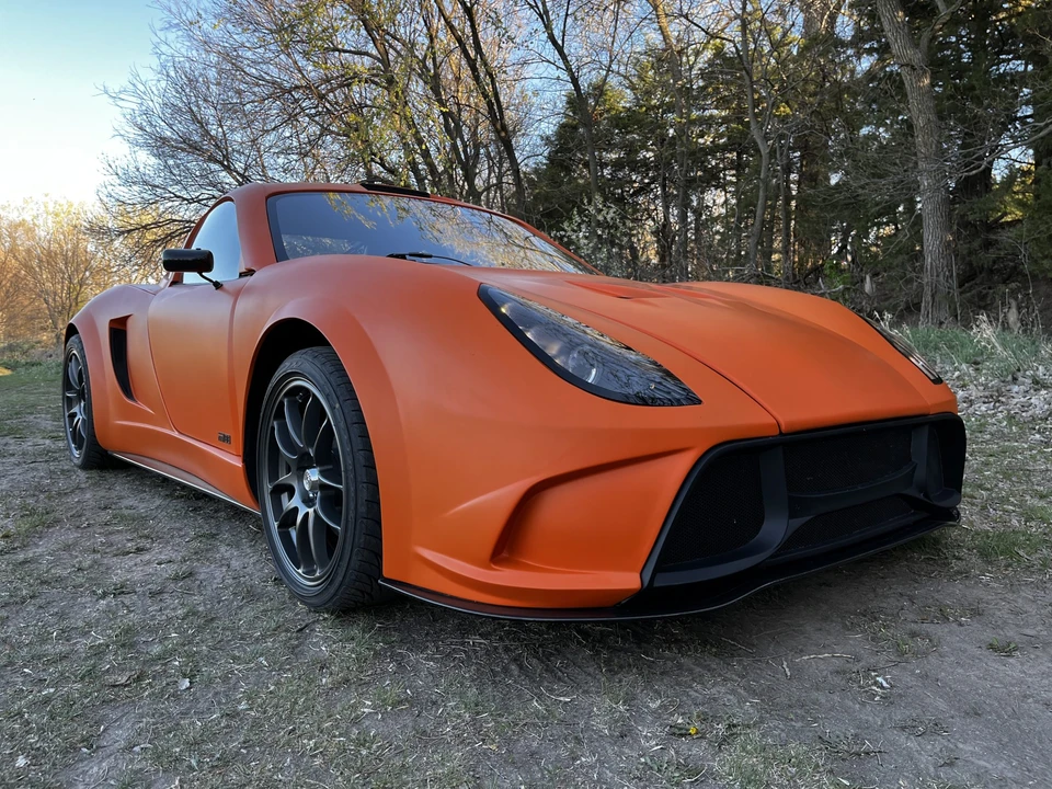 Factory Five 818 - Image 3 of 31