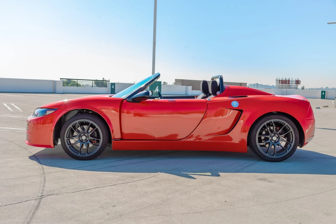 Factory Five 818 - Image 3 of 31