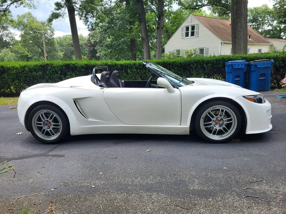 Factory Five 818 - Image 10 of 31