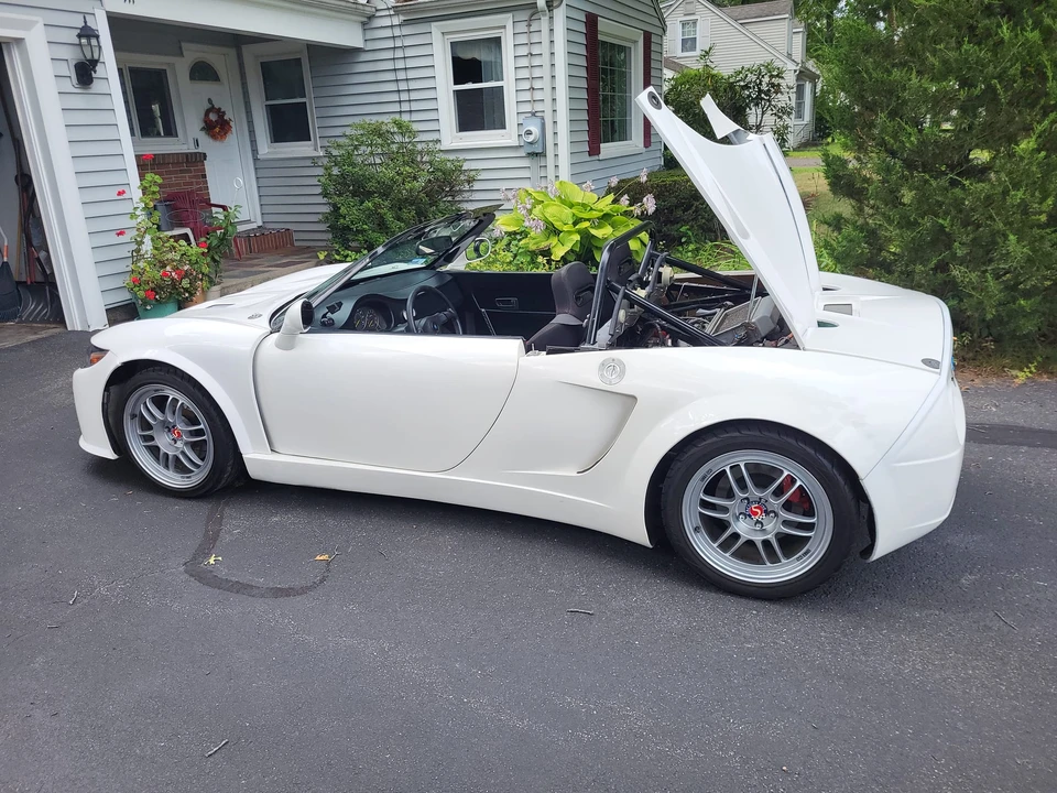 Factory Five 818 - Image 14 of 31
