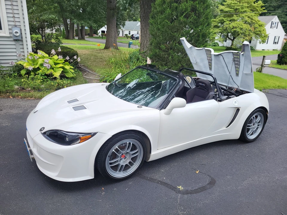 Factory Five 818 - Image 13 of 31