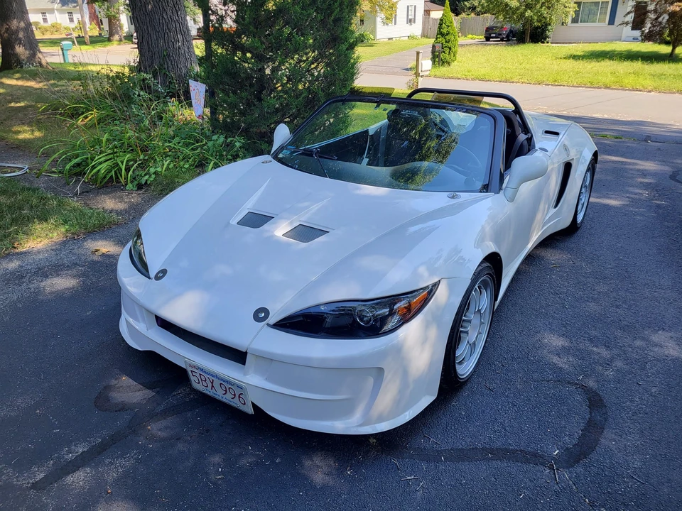 Factory Five 818 - Image 2 of 31