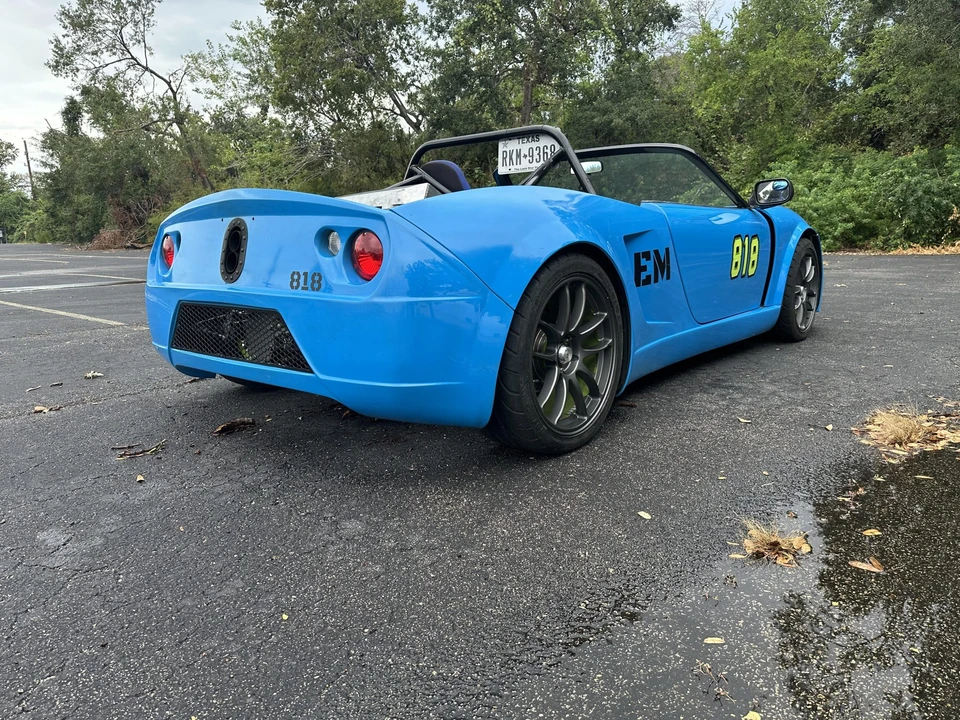 Factory Five 818 - Image 10 of 31