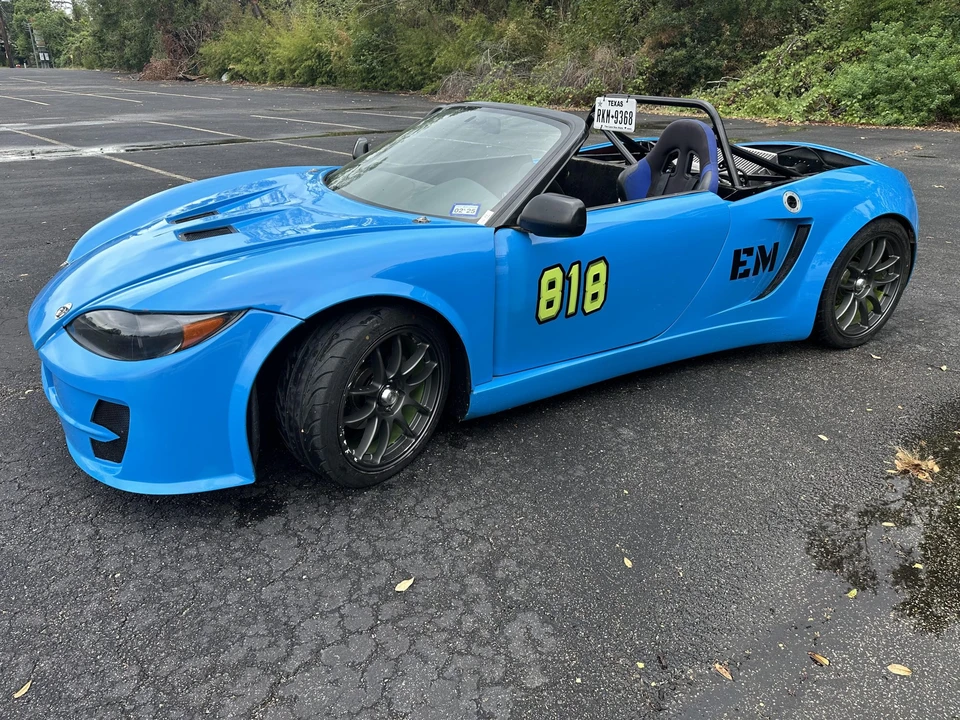 Factory Five 818 - Image 3 of 31