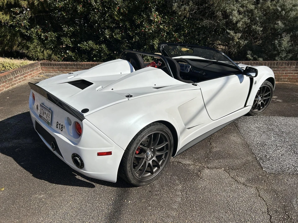 Factory Five 818 - Image 4 of 31
