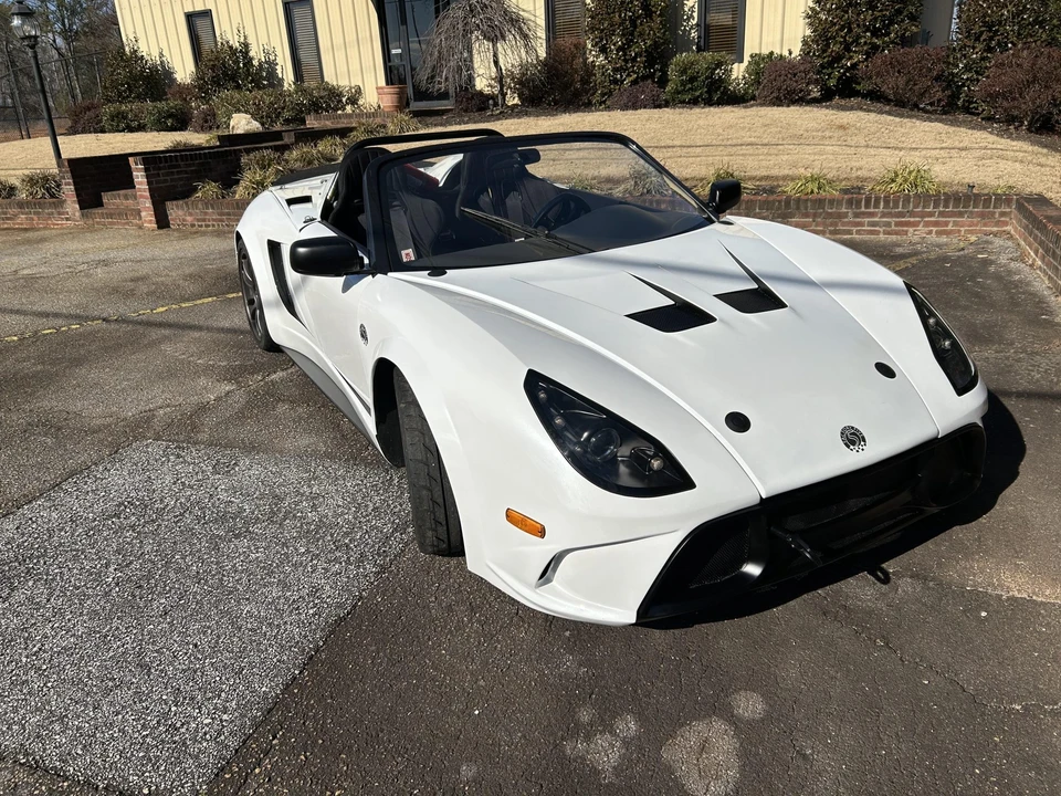 Factory Five 818 - Image 2 of 31