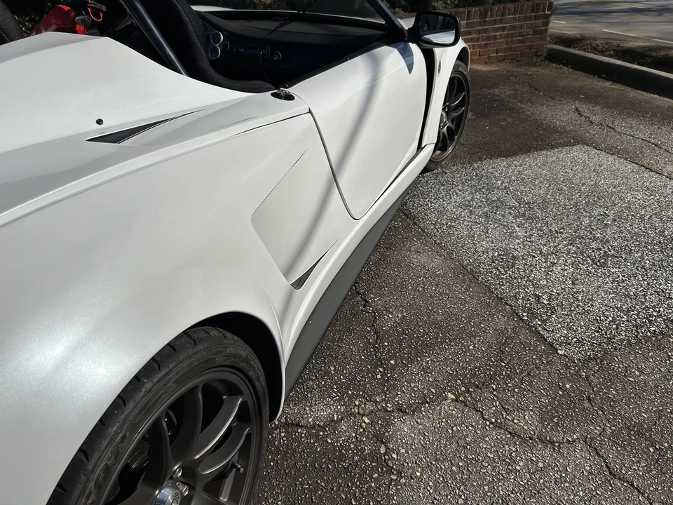 Factory Five 818 - Image 29 of 31