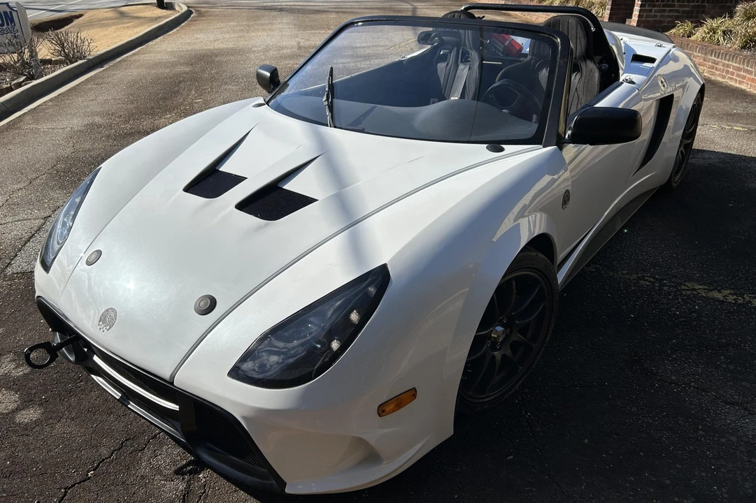 Factory Five 818 - Image 9 of 31