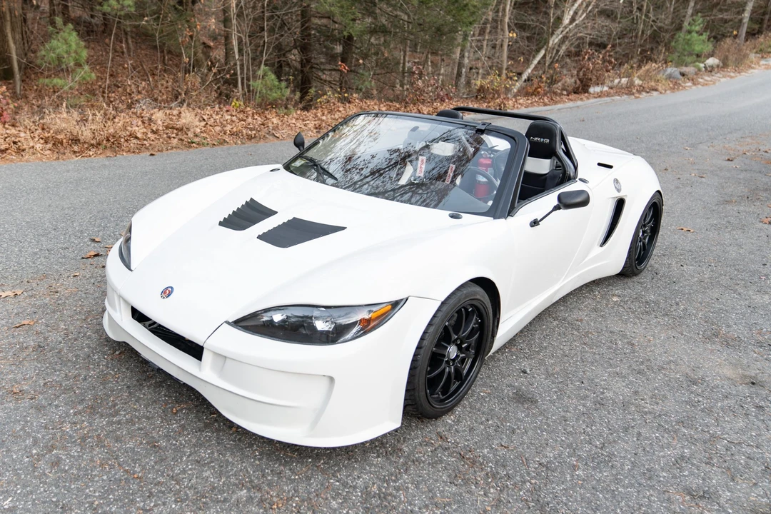 Factory Five 818 - Image 9 of 31