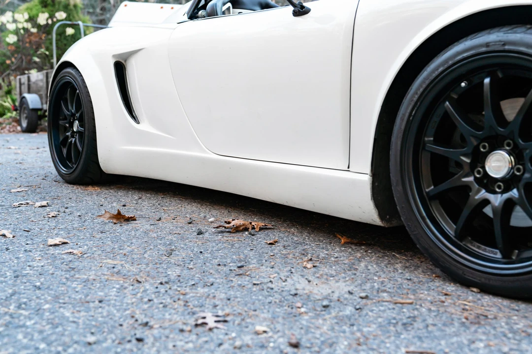 Factory Five 818 - Image 29 of 31