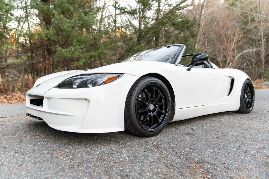 Factory Five 818 - Image 11 of 31