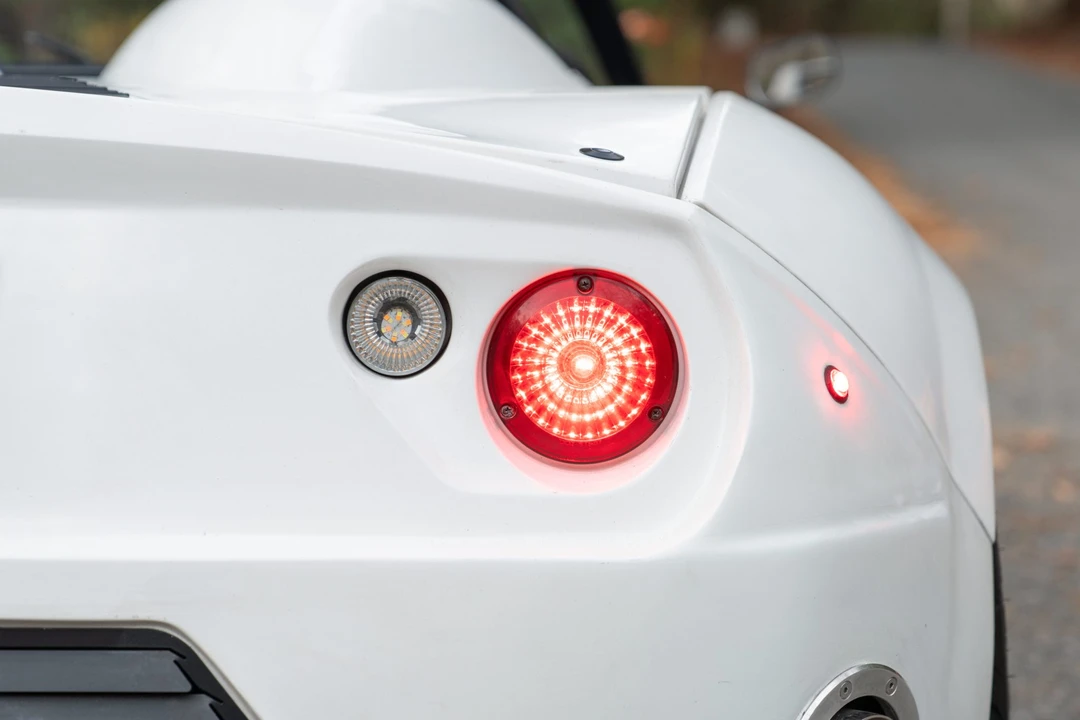 Factory Five 818 - Image 18 of 31