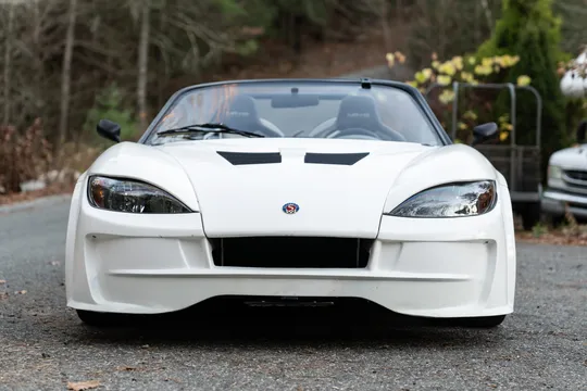 Factory Five 818 - Image 2 of 31