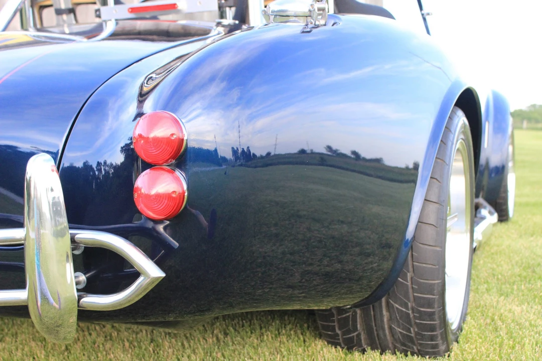Shelby Cobra Replica - Image 13 of 31