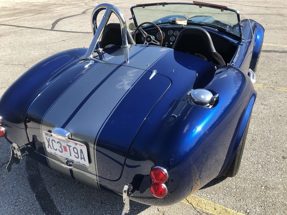 Shelby Cobra Replica - Image 25 of 31