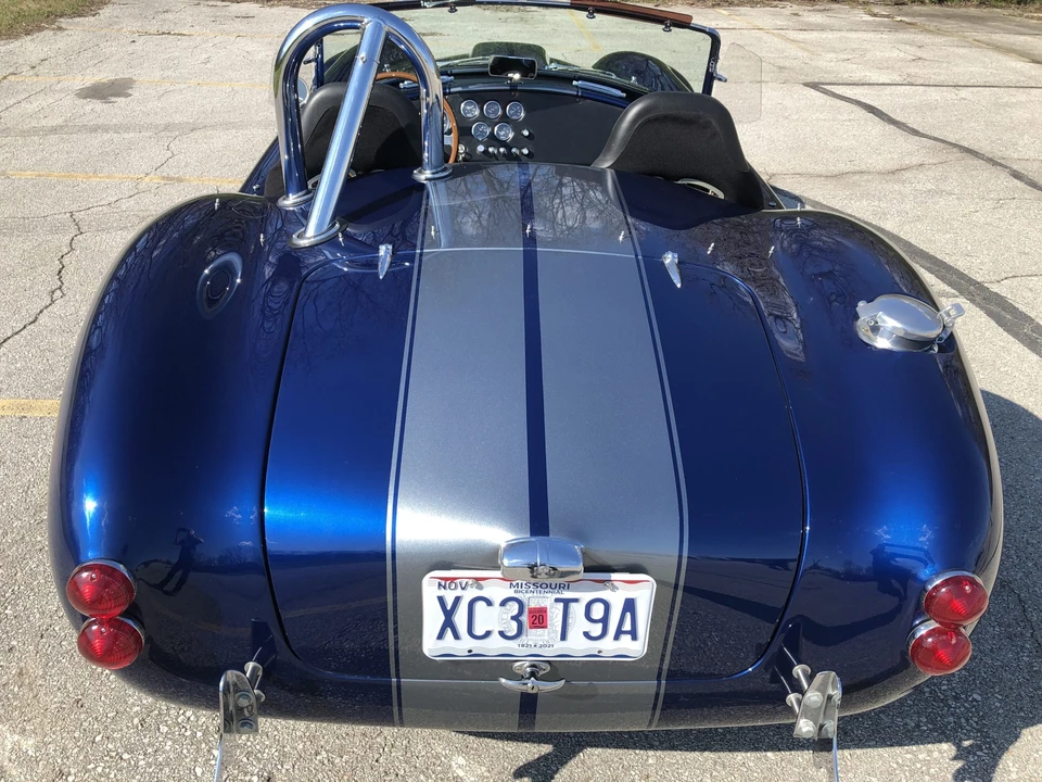 Shelby Cobra Replica - Image 15 of 31