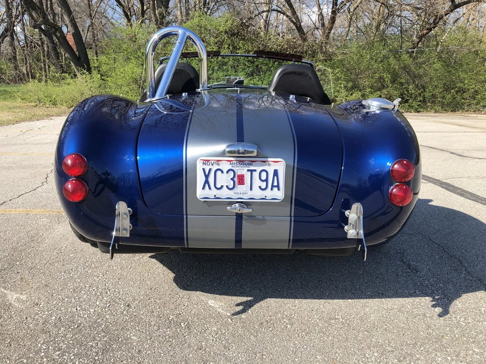 Shelby Cobra Replica - Image 16 of 31