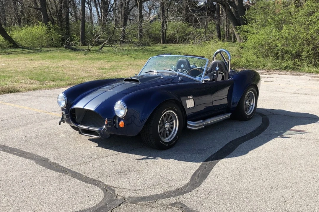 Shelby Cobra Replica - Image 5 of 31
