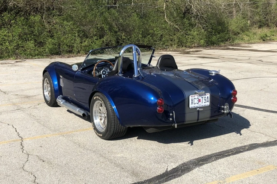 Shelby Cobra Replica - Image 21 of 31