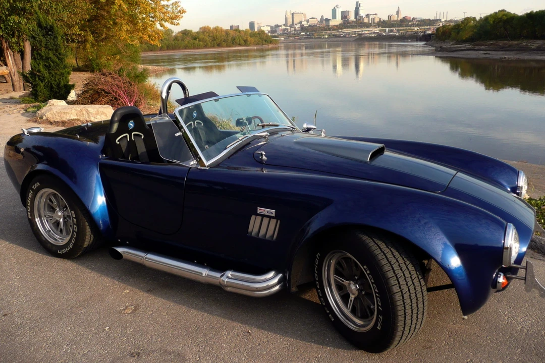 Shelby Cobra Replica - Image 12 of 31
