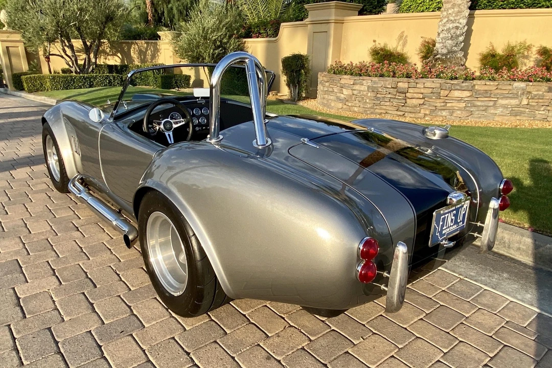 Shelby Cobra Replica - Image 8 of 31