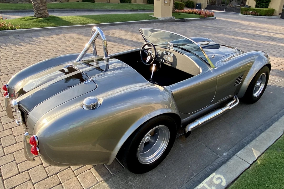 Shelby Cobra Replica - Image 14 of 31