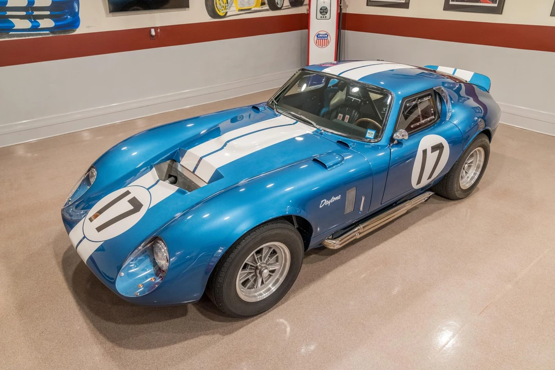Shelby Daytona Replica - Image 3 of 31