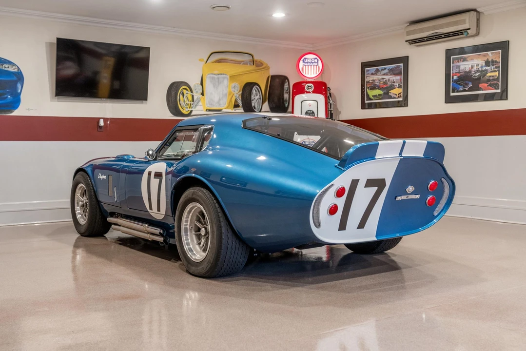 Shelby Daytona Replica - Image 7 of 31